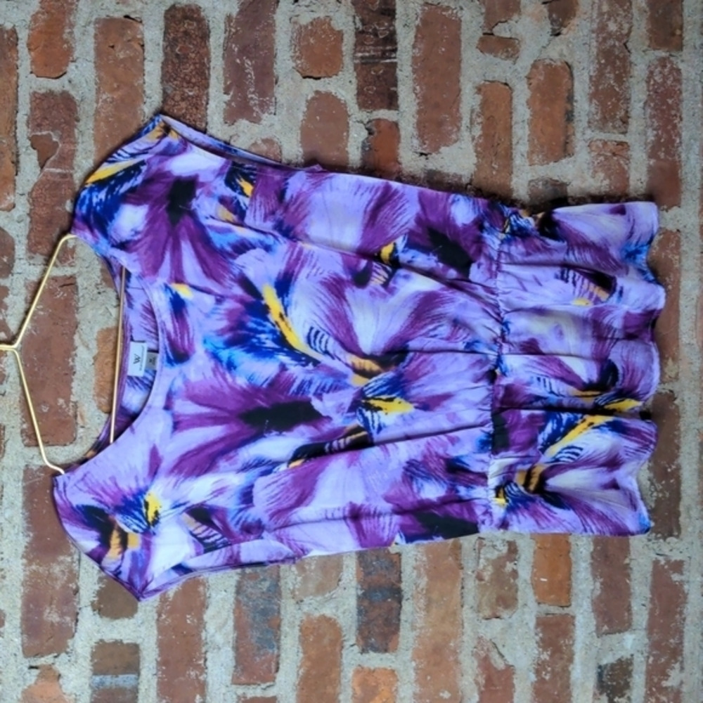 Worthington Medium Purple & Blue Floral‎ Top w/ Synched Waist
